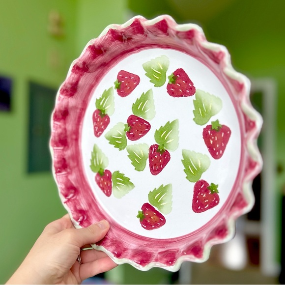 Vintage Strawberry Cottagecore Kitchen Ceramic Bakeware Pie Dish - Picture 2 of 5
